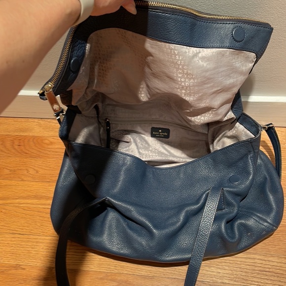 Kate Spade Large Tote - Picture 4 of 9